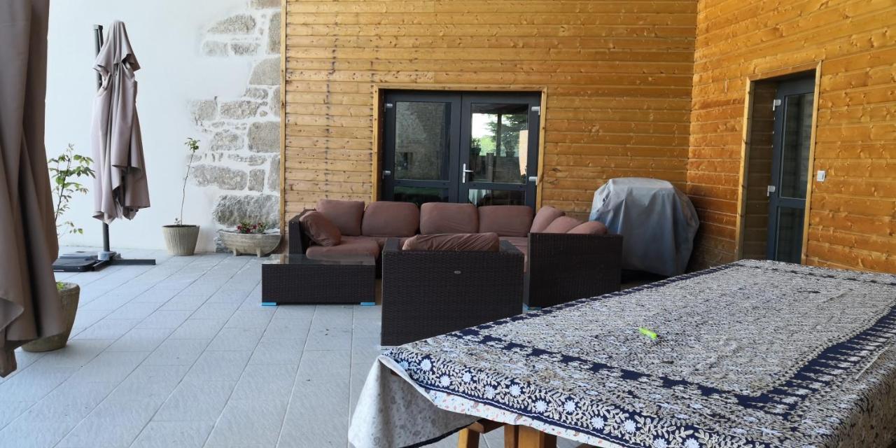 Les Chambres D'Hotes De La Frissonnette Auzelles Εξωτερικό φωτογραφία