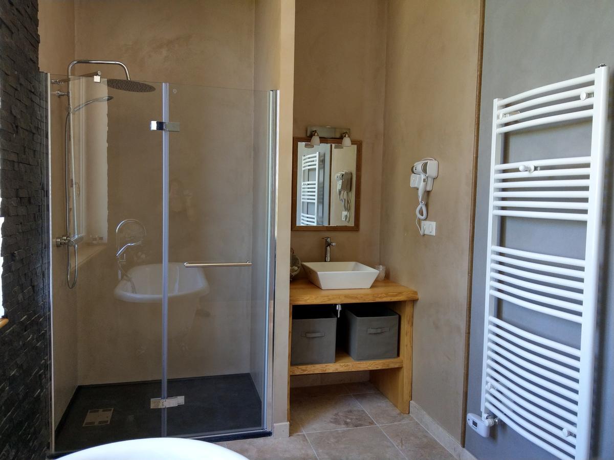Les Chambres D'Hotes De La Frissonnette Auzelles Εξωτερικό φωτογραφία