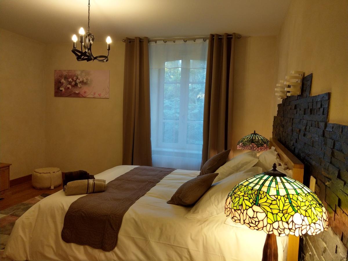 Les Chambres D'Hotes De La Frissonnette Auzelles Εξωτερικό φωτογραφία