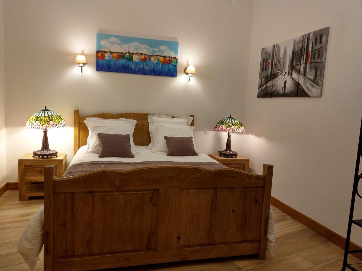 Les Chambres D'Hotes De La Frissonnette Auzelles Εξωτερικό φωτογραφία