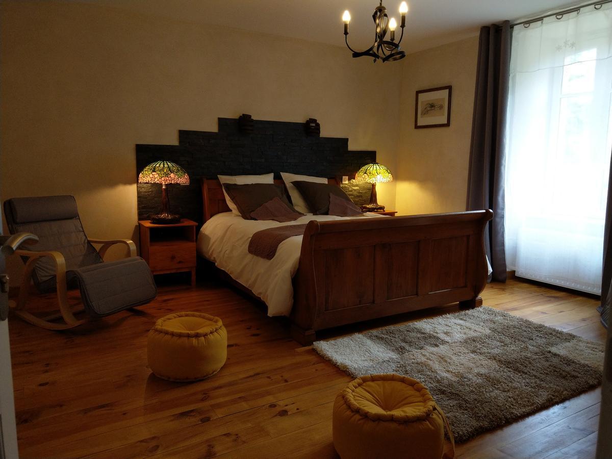 Les Chambres D'Hotes De La Frissonnette Auzelles Εξωτερικό φωτογραφία