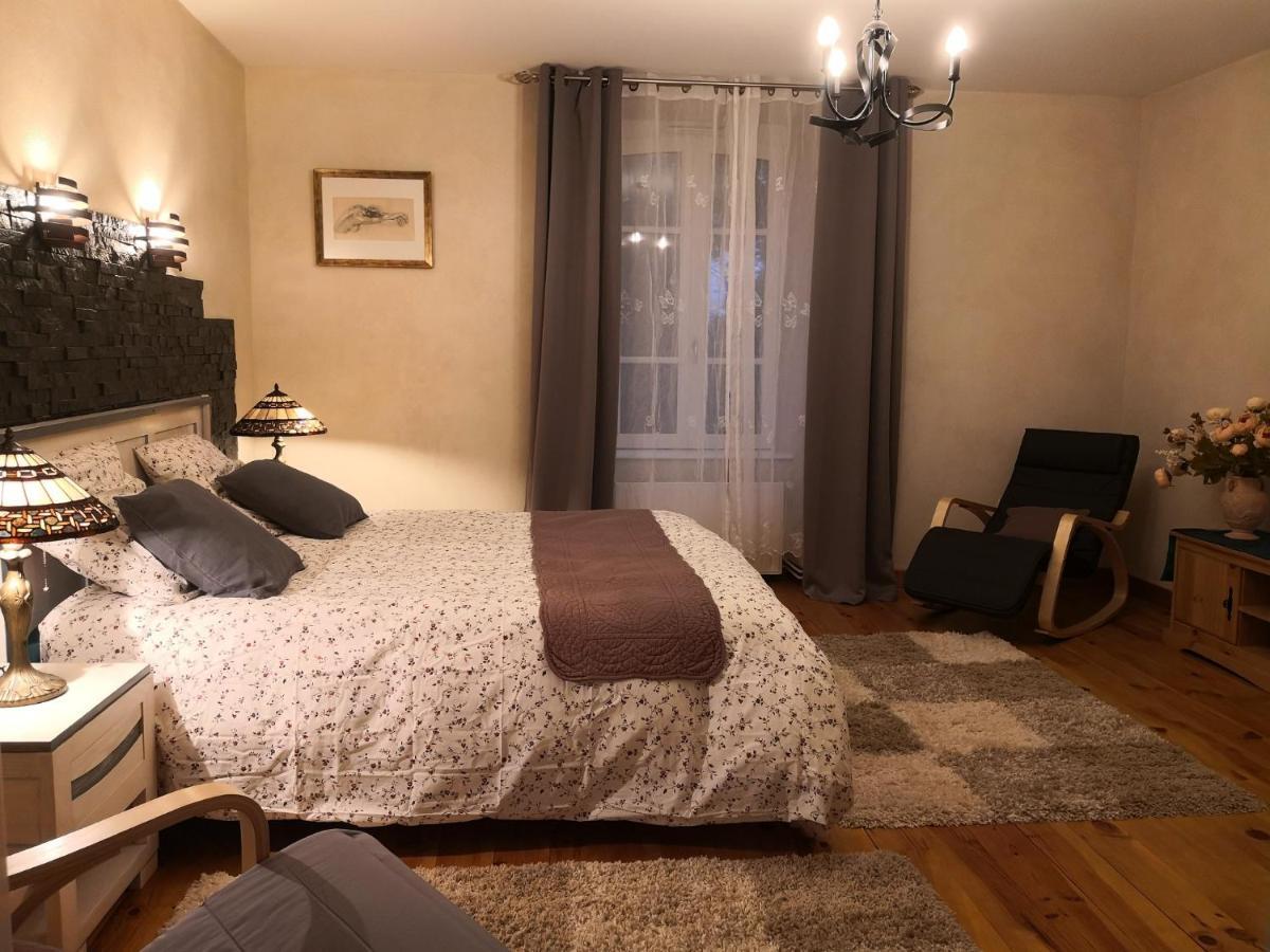 Les Chambres D'Hotes De La Frissonnette Auzelles Εξωτερικό φωτογραφία