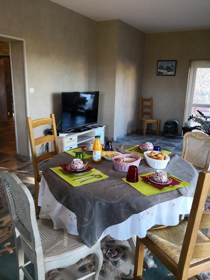 Les Chambres D'Hotes De La Frissonnette Auzelles Εξωτερικό φωτογραφία